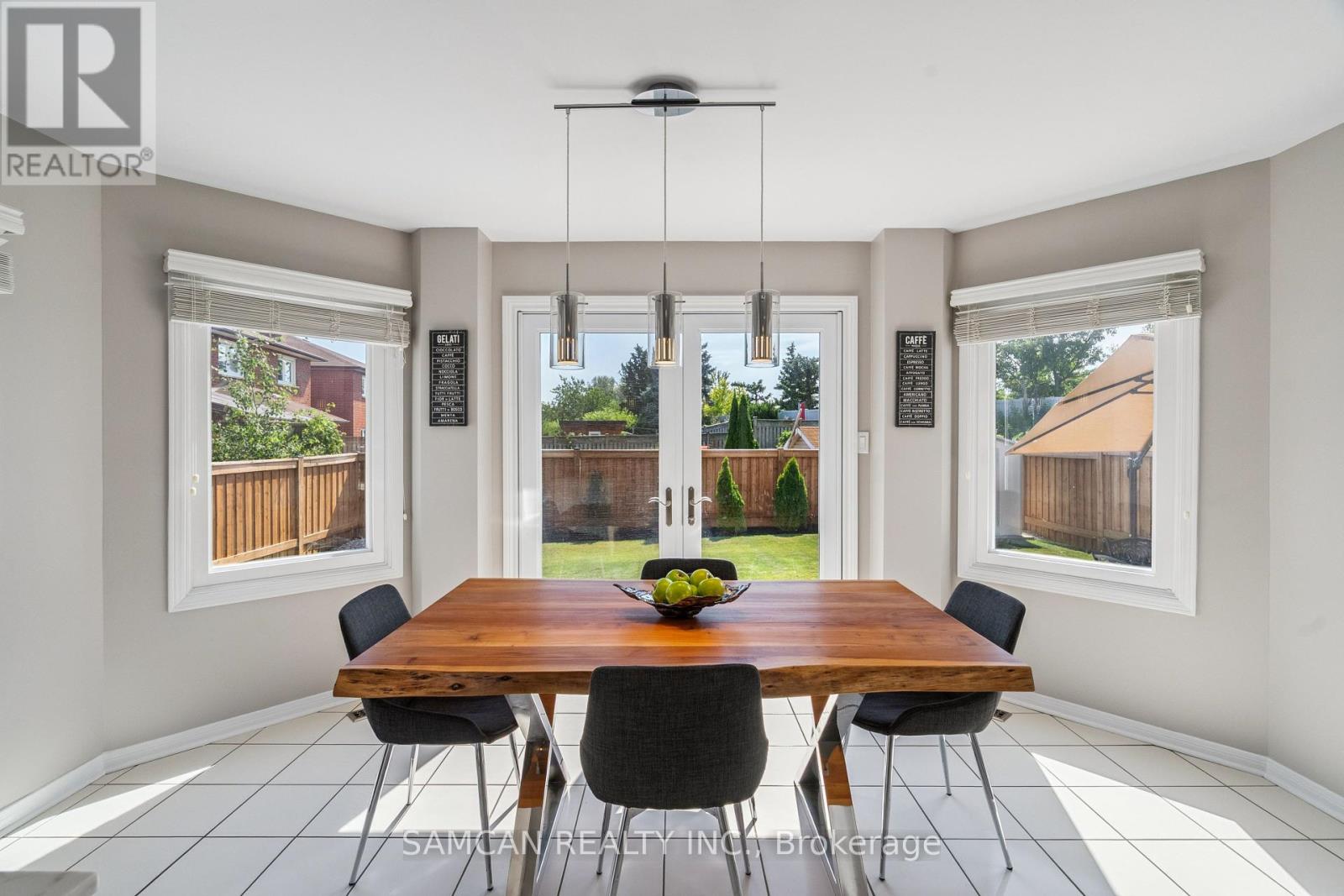Photo 9 of 1462 Gibson Drive, Oakville ON