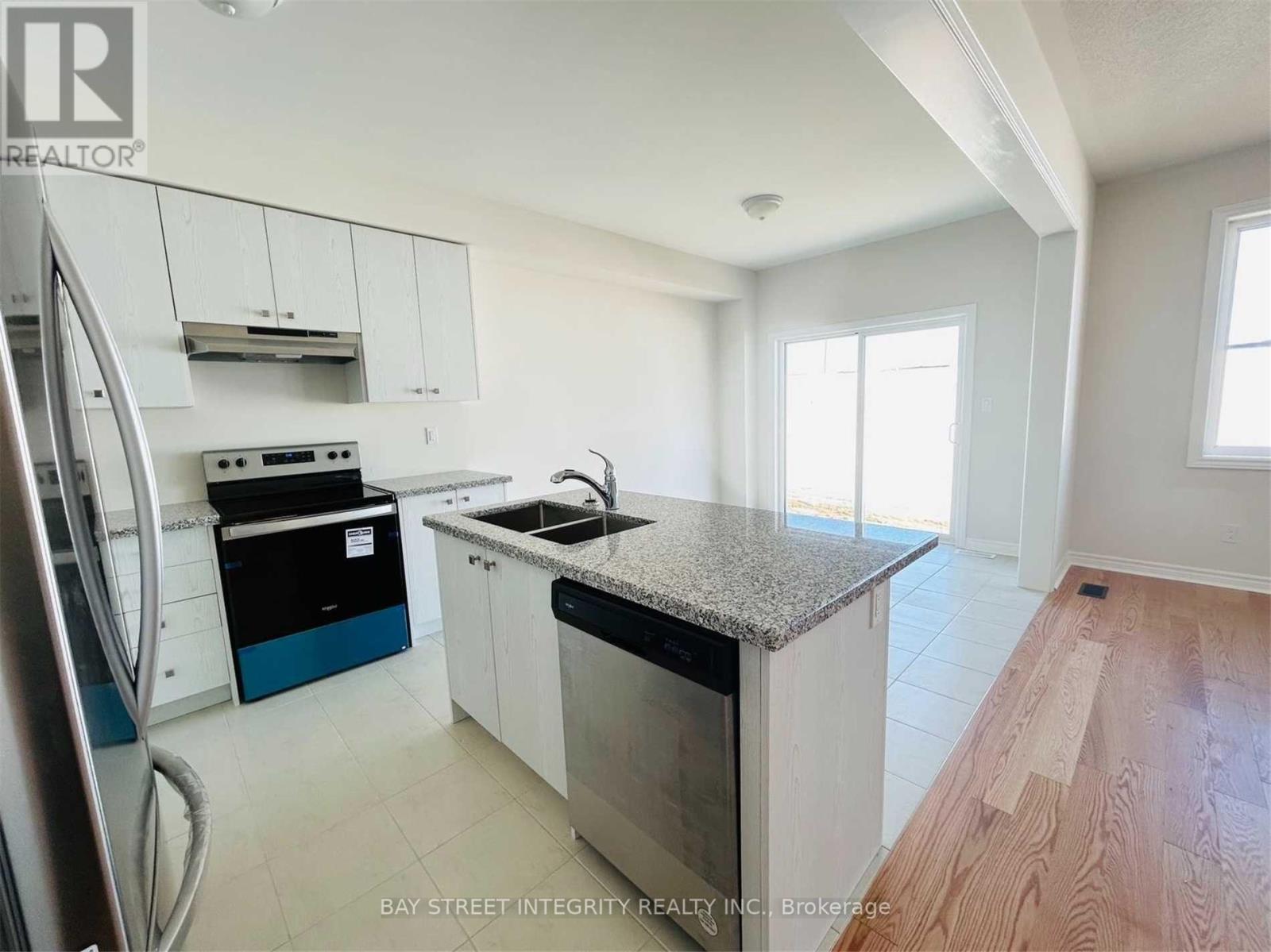 Photo 12 of 1843 Fosterbrook Street, Oshawa ON