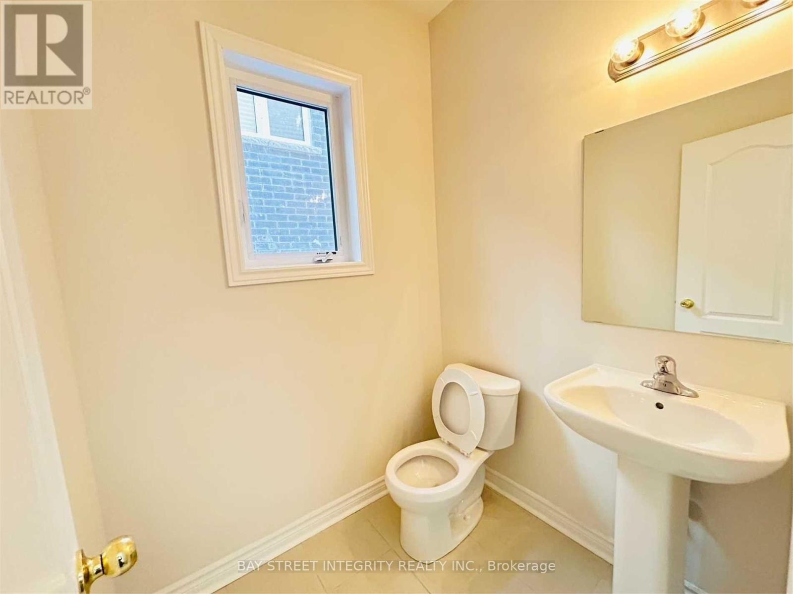 Photo 18 of 1843 Fosterbrook Street, Oshawa ON