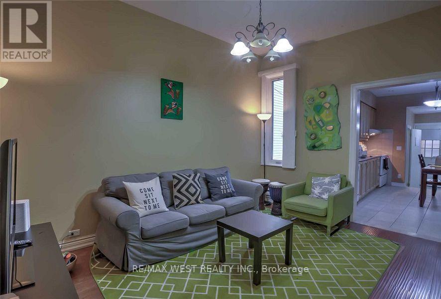 Photo 19 of 472 Symington Avenue, Toronto ON