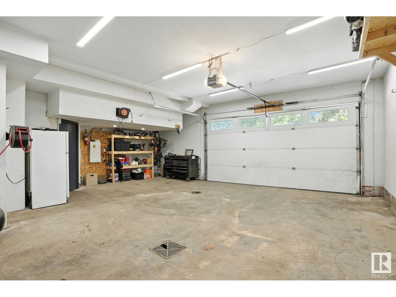 Photo 11 of 5406 110 St Nw, Edmonton AB