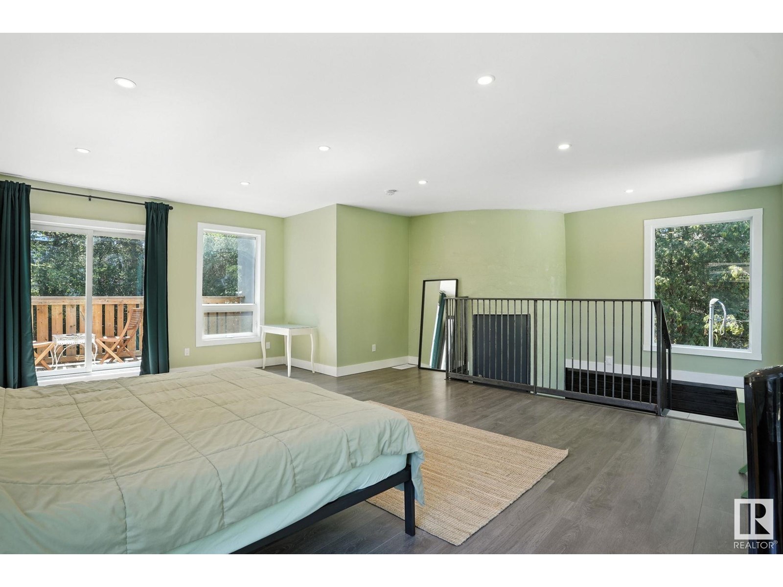 Photo 23 of 5406 110 St Nw, Edmonton AB
