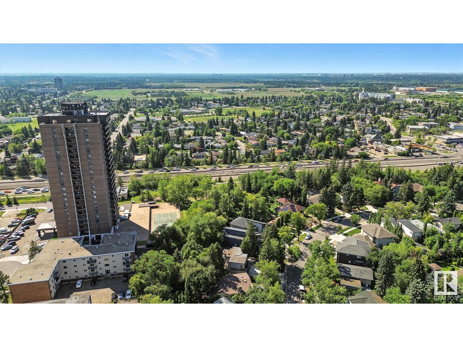 Photo 20 of 5406 110 St Nw, Edmonton AB