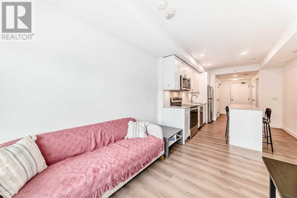 Single Family House for Sale in    Street NE Crescent Heights Calgary 
