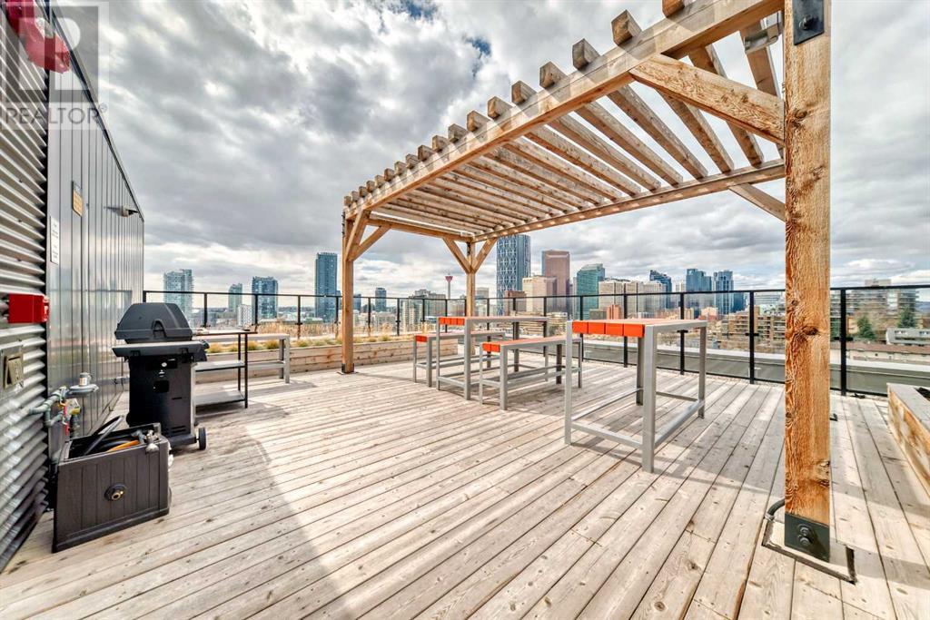 Single Family House for Sale in    Street NE Crescent Heights Calgary 