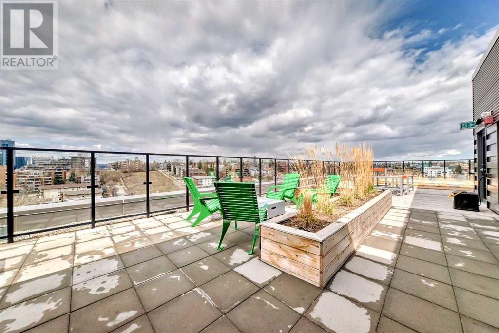 Single Family House for Sale in    Street NE Crescent Heights Calgary 
