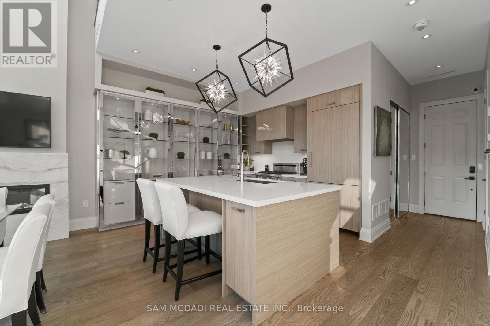 Photo 8 of 3772 Mangusta Court, Innisfil ON