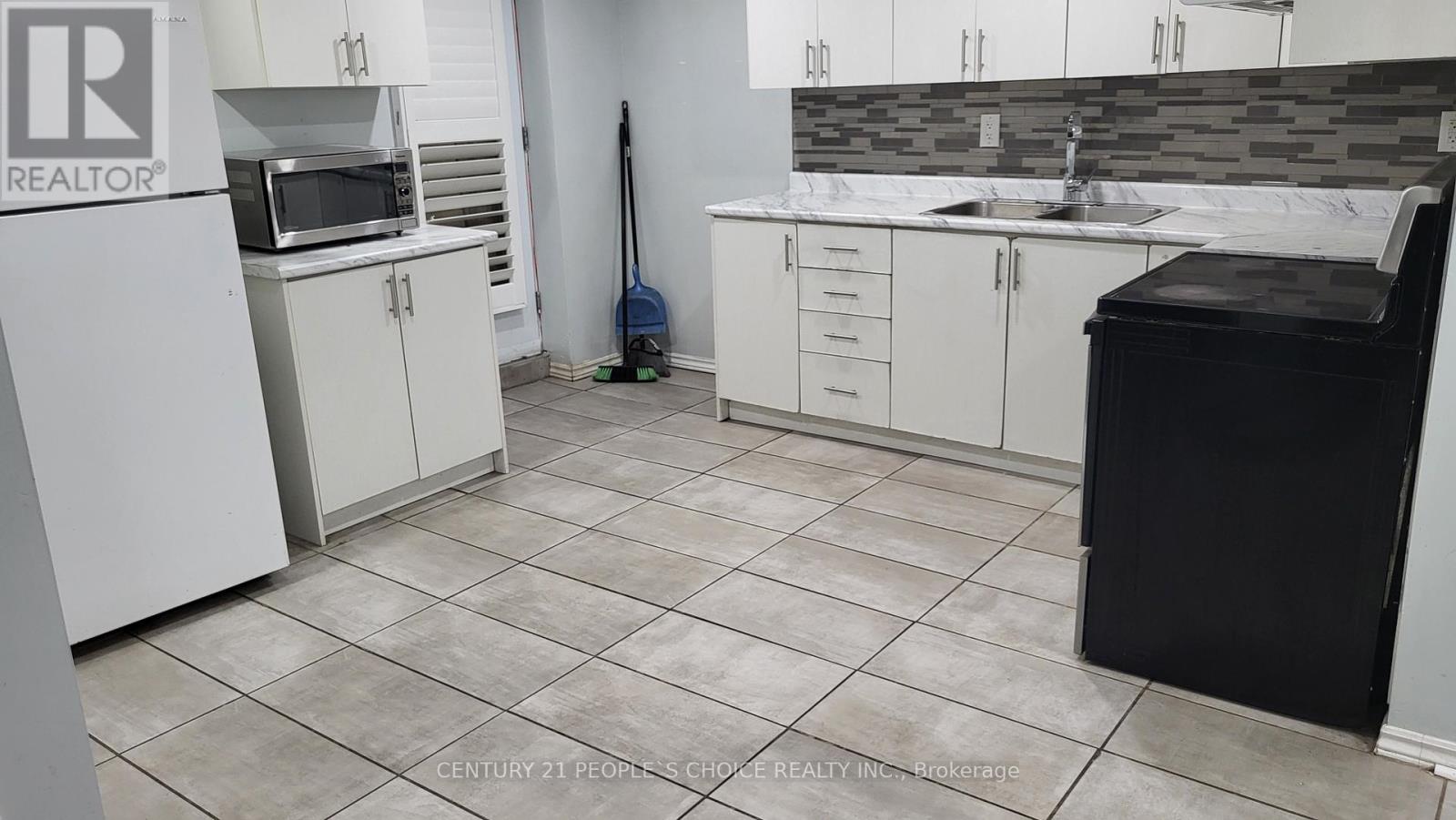 Photo 5 of Basement 120 Robert Parkinson Drive, Brampton ON