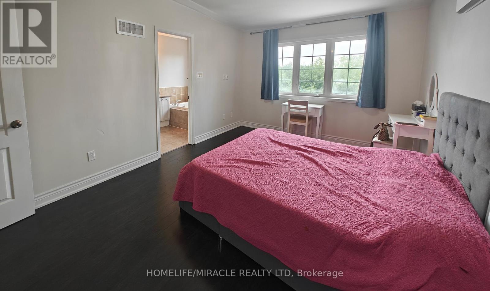 Photo 12 of 6 September Place, Brampton ON