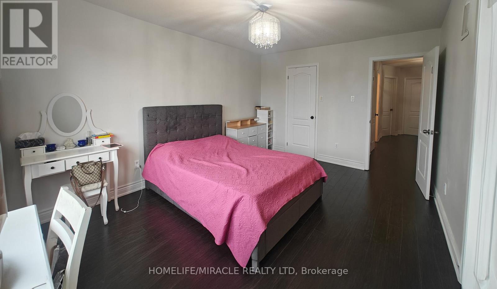 Photo 13 of 6 September Place, Brampton ON