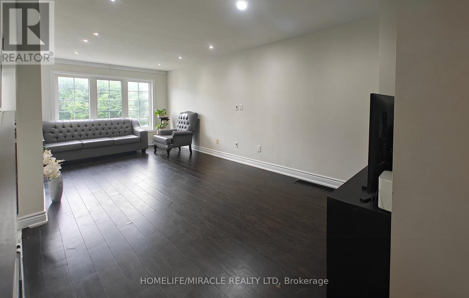 Photo 35 of 6 September Place, Brampton ON