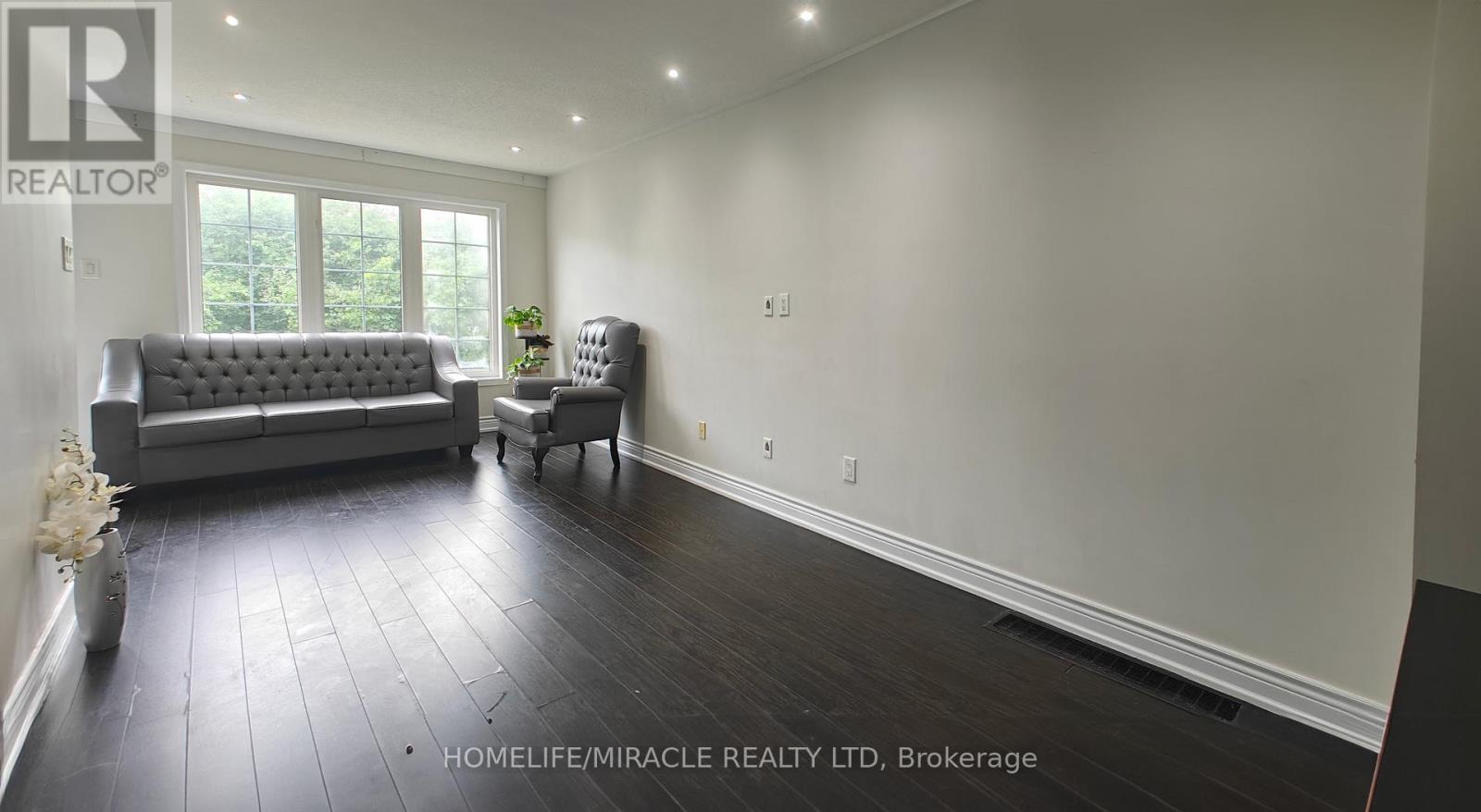 Photo 36 of 6 September Place, Brampton ON