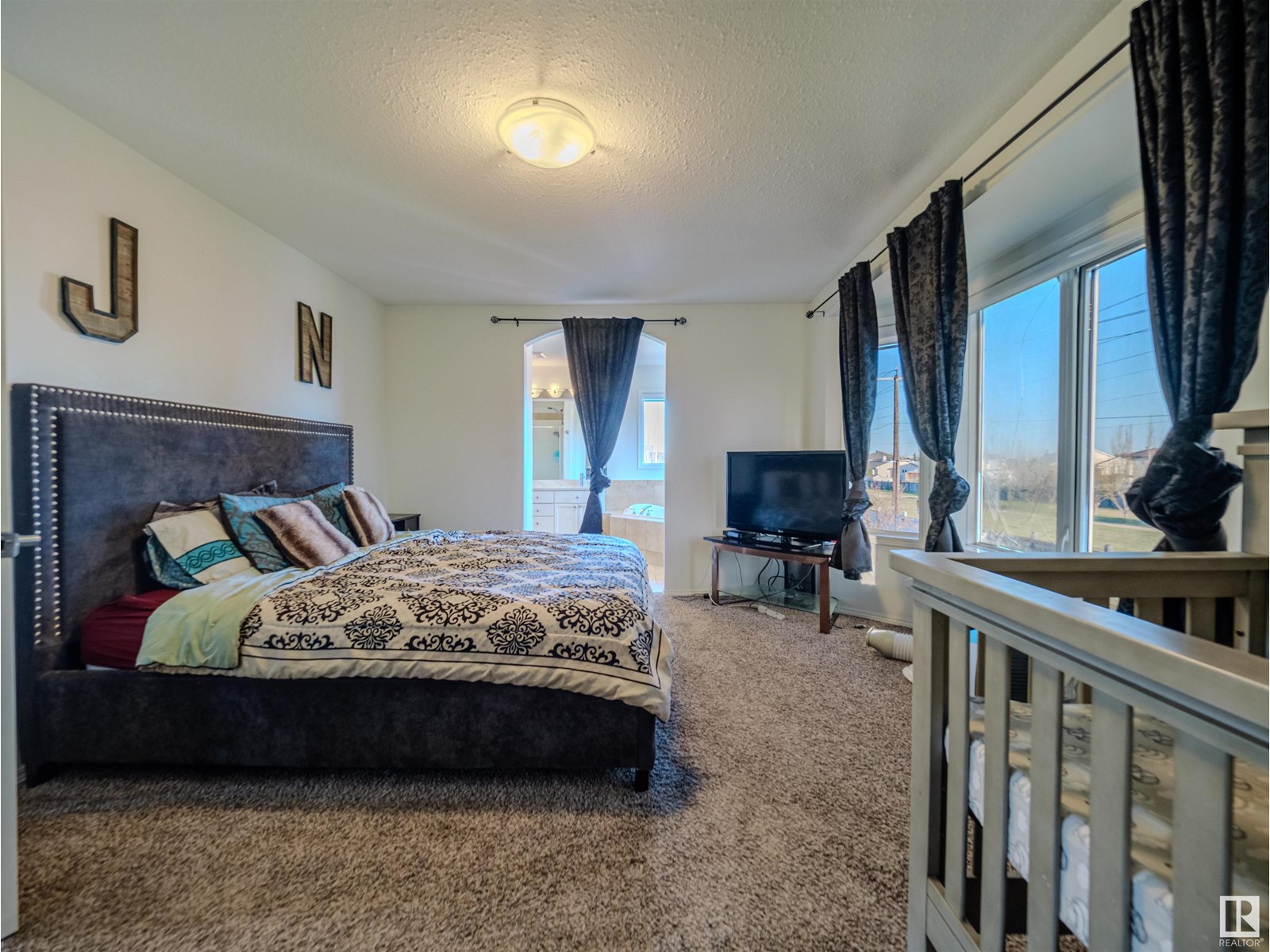 Photo 12 of 8720 163 Av Nw, Edmonton AB