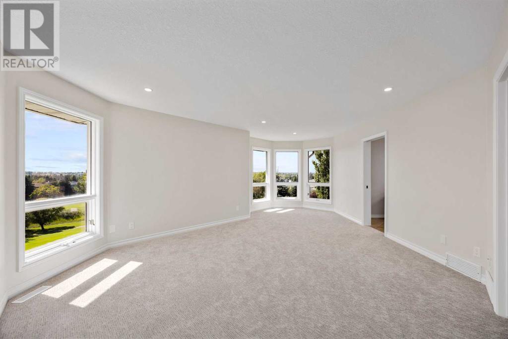 Single Family House for Sale in  Douglas Woods Manor SE Douglasdale/Glen Calgary 