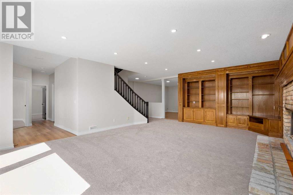 Single Family House for Sale in  Douglas Woods Manor SE Douglasdale/Glen Calgary 