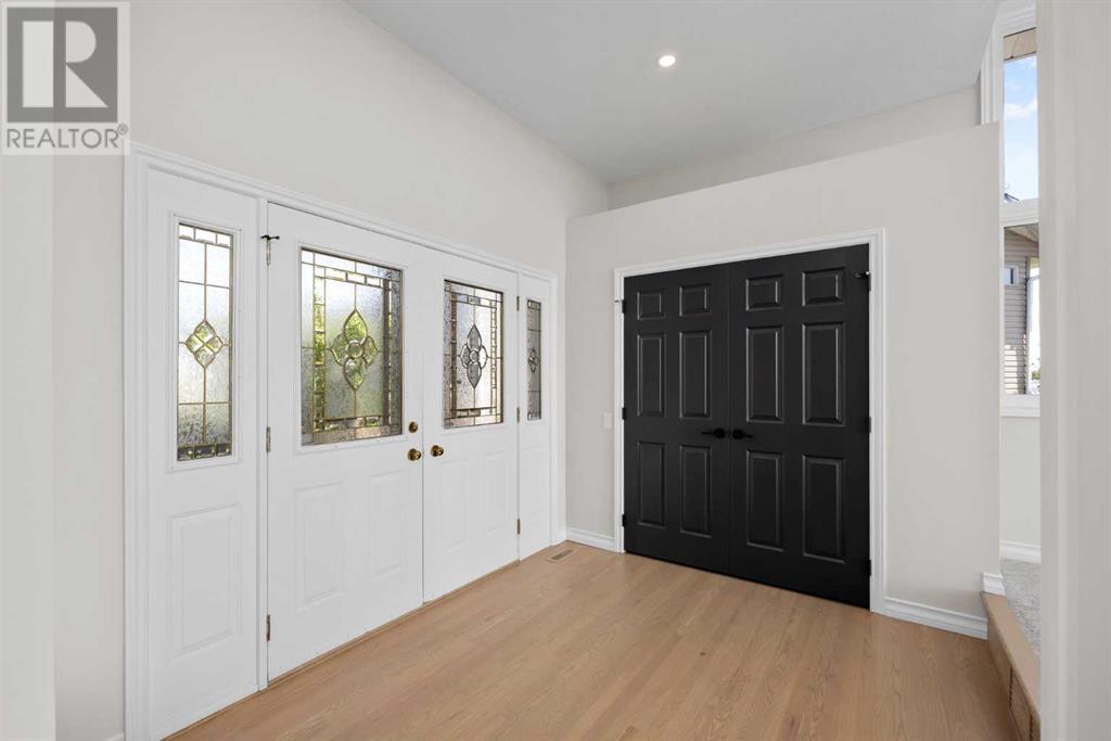 Single Family House for Sale in  Douglas Woods Manor SE Douglasdale/Glen Calgary 