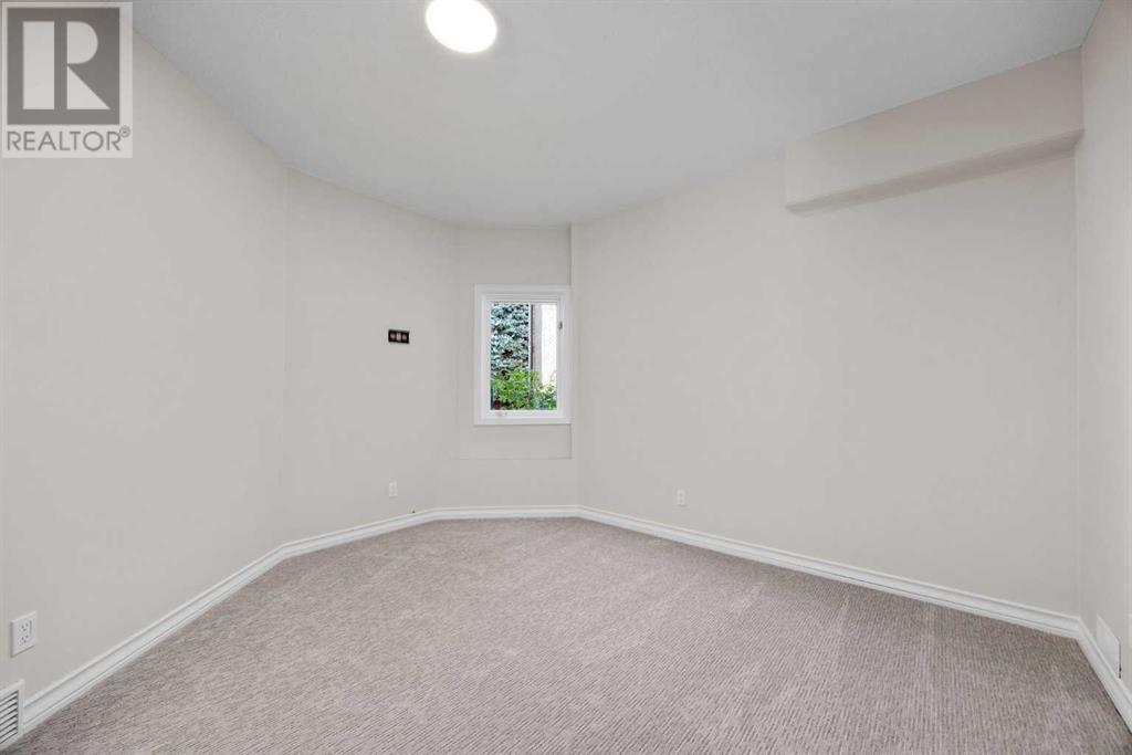 Single Family House for Sale in  Douglas Woods Manor SE Douglasdale/Glen Calgary 