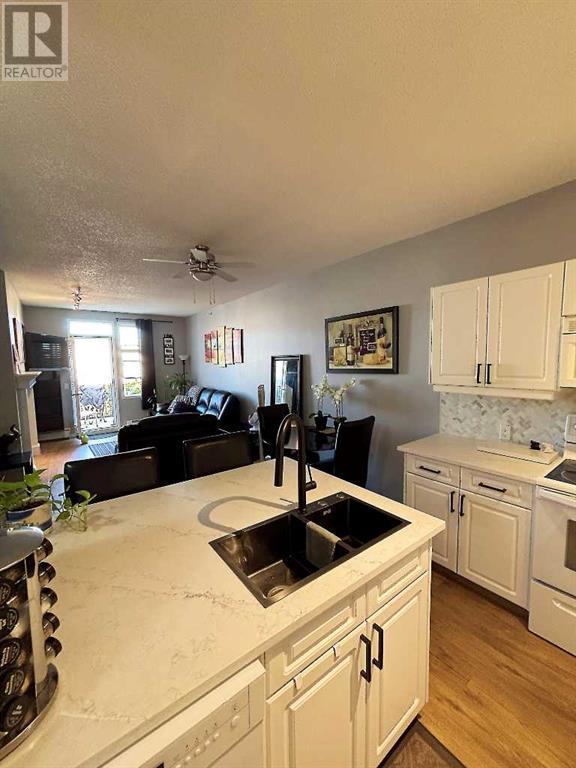 Single Family House for Sale in    Street SW Shawnee Slopes Calgary 