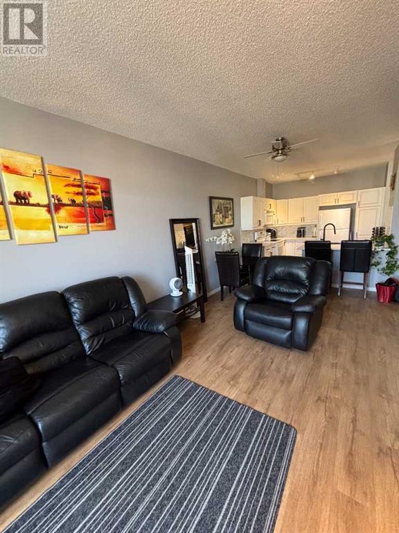 Single Family House for Sale in    Street SW Shawnee Slopes Calgary 