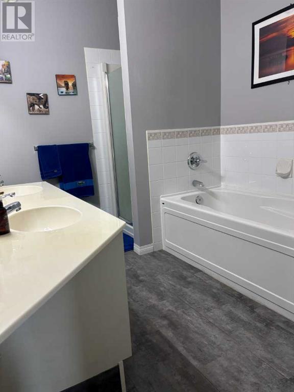 Single Family House for Sale in    Street SW Shawnee Slopes Calgary 