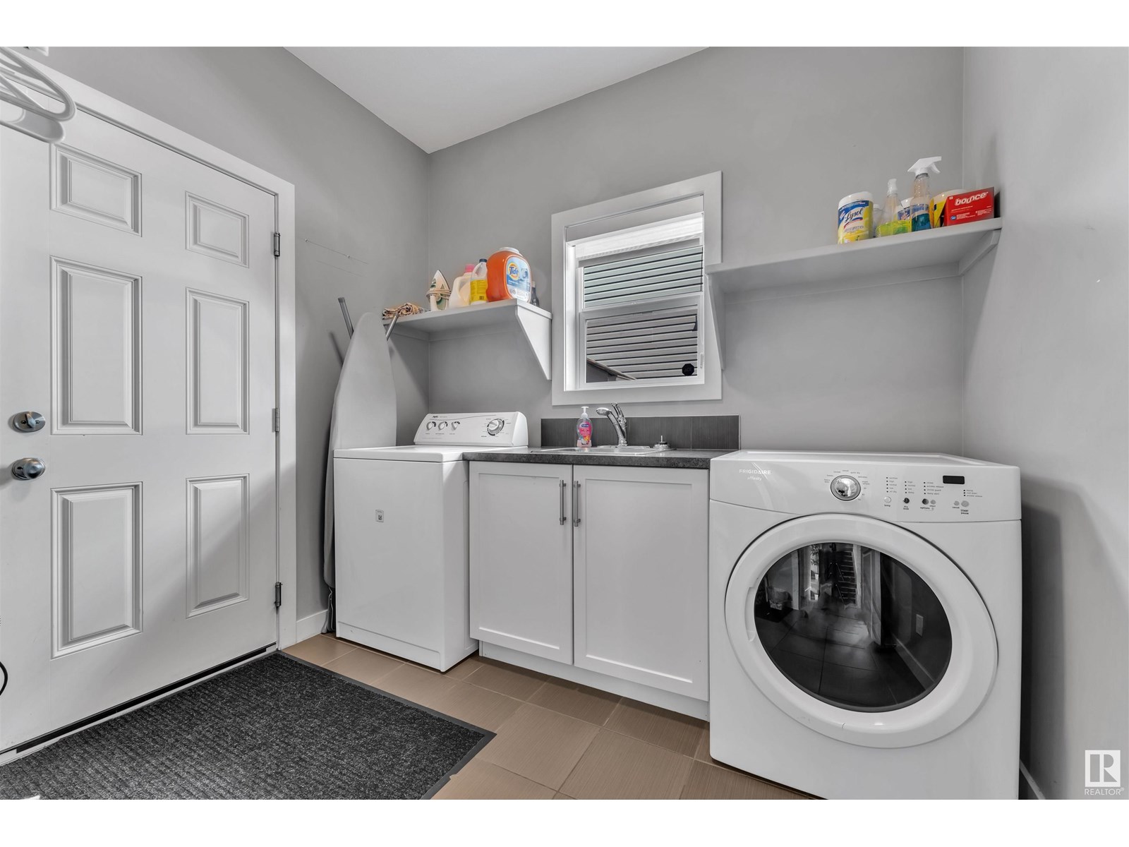 Photo 10 of 1907 67 St Sw, Edmonton AB