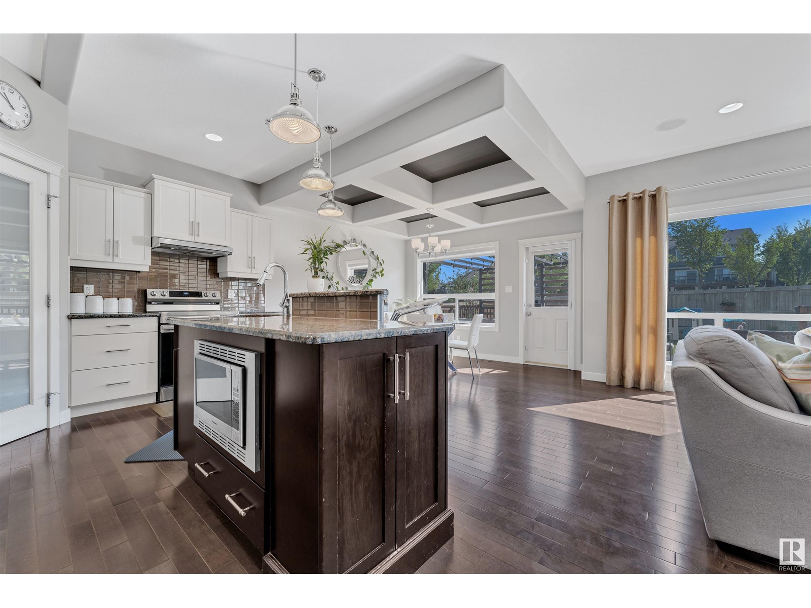 Photo 12 of 1907 67 St Sw, Edmonton AB