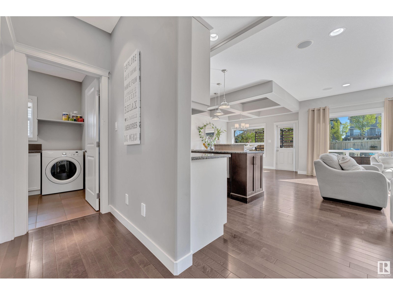 Photo 9 of 1907 67 St Sw, Edmonton AB
