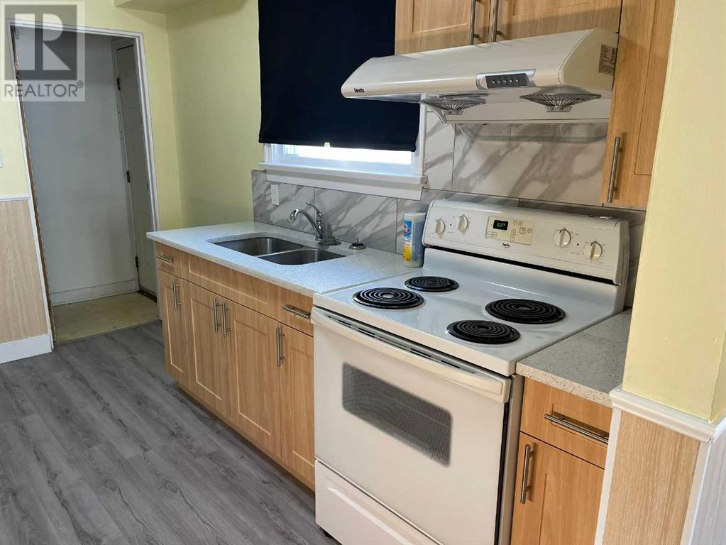 Single Family House Bungalow for Sale in   Avenue NE Renfrew Calgary 