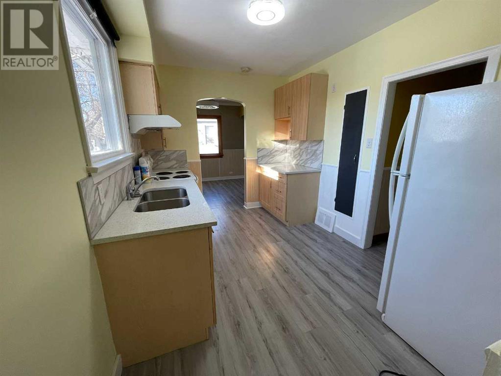 Single Family House Bungalow for Sale in   Avenue NE Renfrew Calgary 