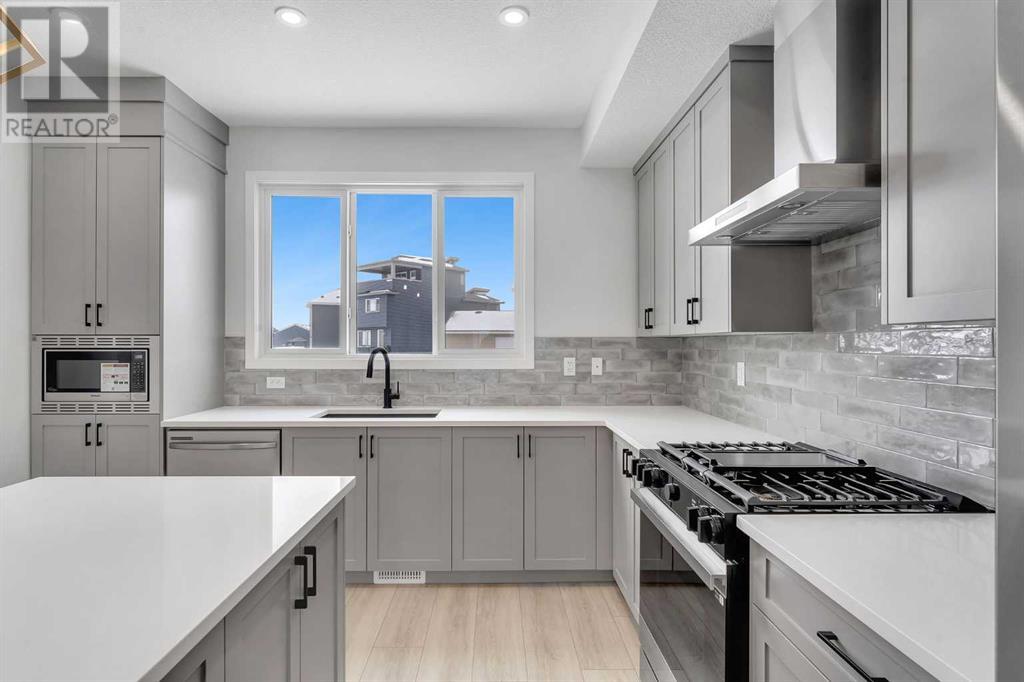 Single Family House for Sale in  Lucas Boulevard NW Livingston Calgary 