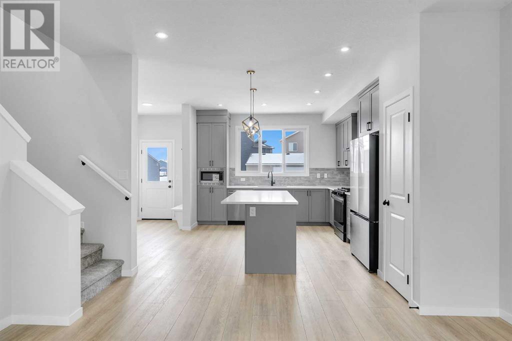 Single Family House for Sale in  Lucas Boulevard NW Livingston Calgary 