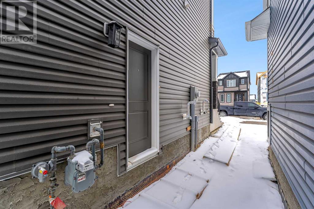 Single Family House for Sale in  Lucas Boulevard NW Livingston Calgary 