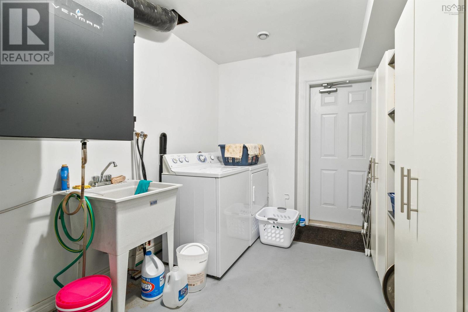 Property 27 of 32 of 821 Shad Point Parkway