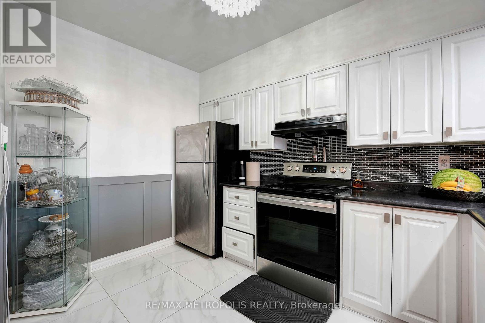 Photo 10 of 1011 410 Mclevin Avenue, Toronto ON