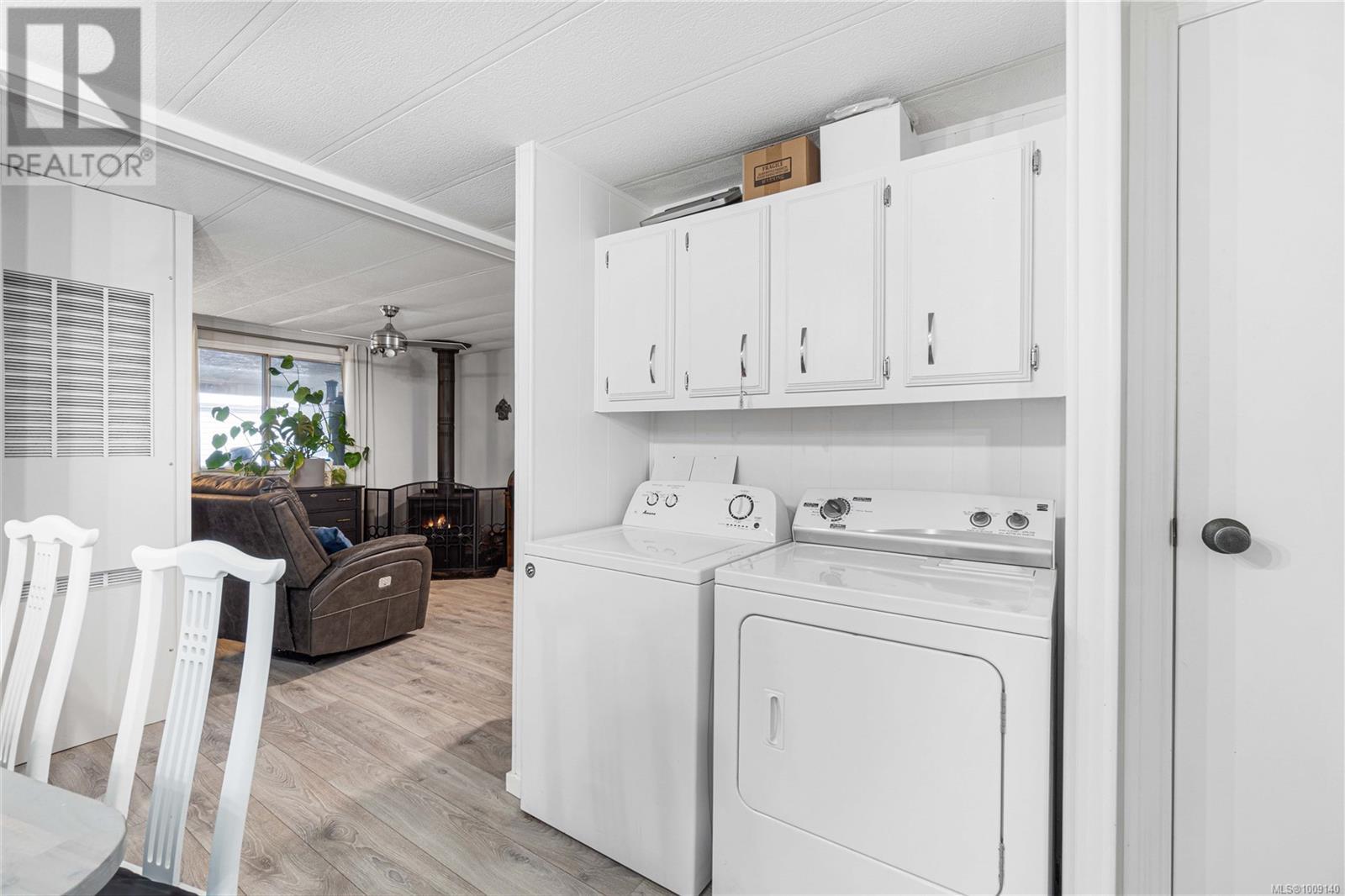 Photo 6 of 26 61 12 Th St, Nanaimo BC