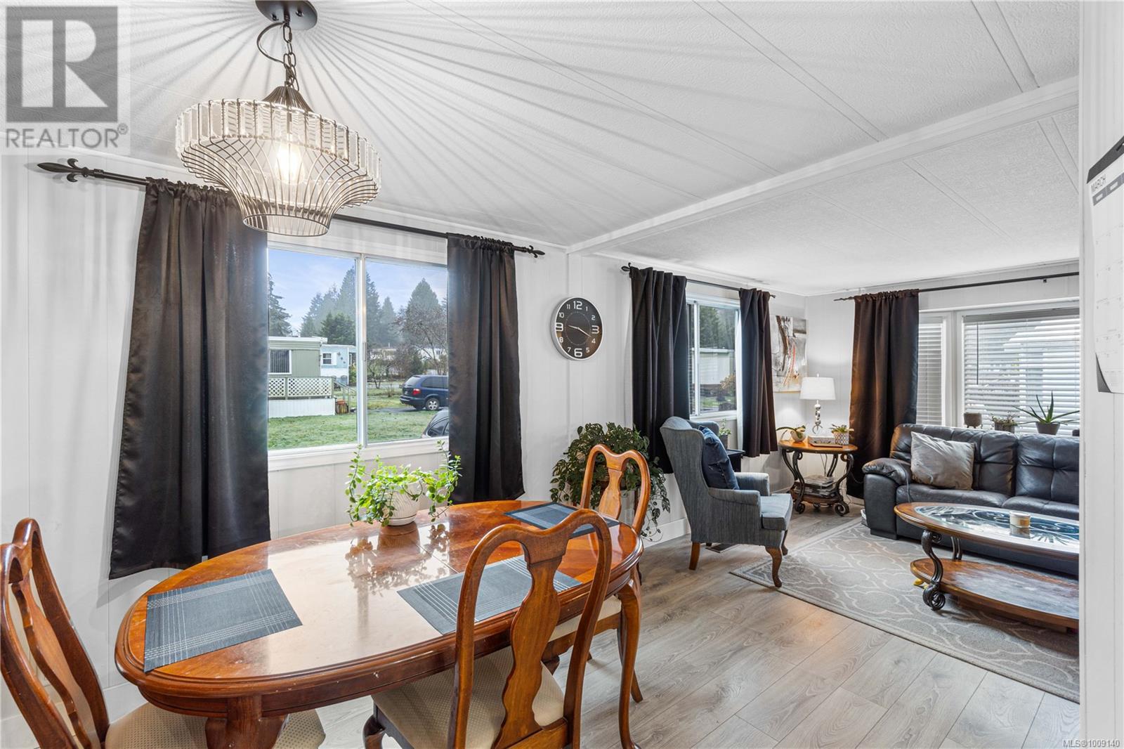 Photo 16 of 26 61 12 Th St, Nanaimo BC