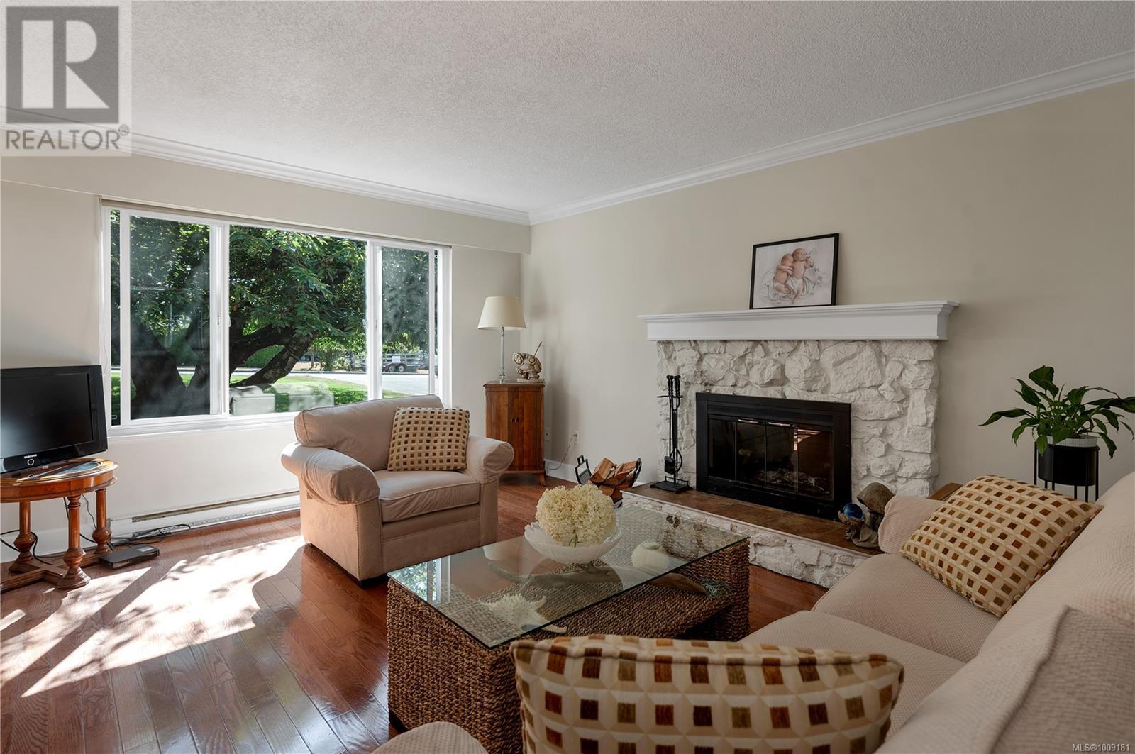 Photo 10 of 764 Kalmar Rd, Campbell River BC
