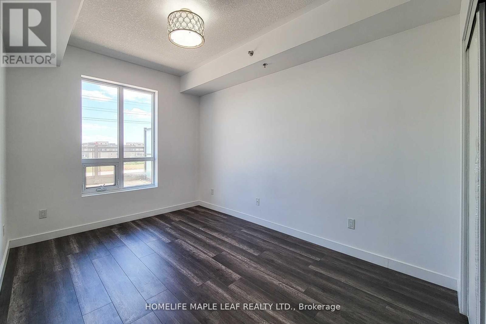 Photo 12 of 316 2486 Old Bronte Road, Oakville ON