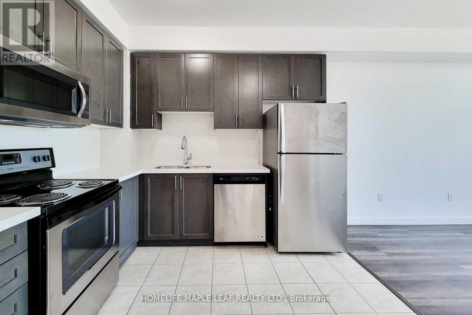 Photo 5 of 316 2486 Old Bronte Road, Oakville ON