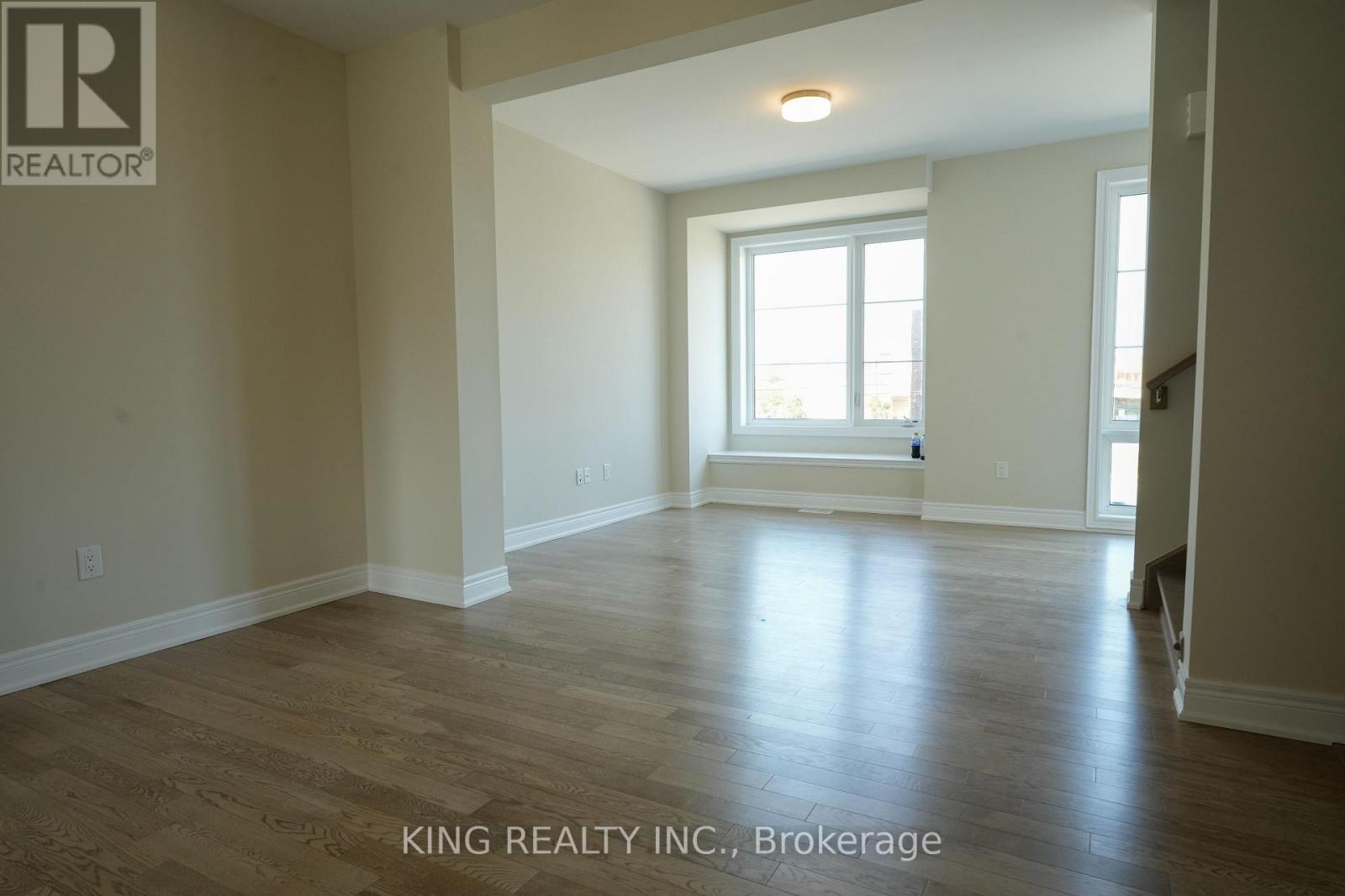 Photo 17 of 52 2273 Turnberry Road, Burlington ON