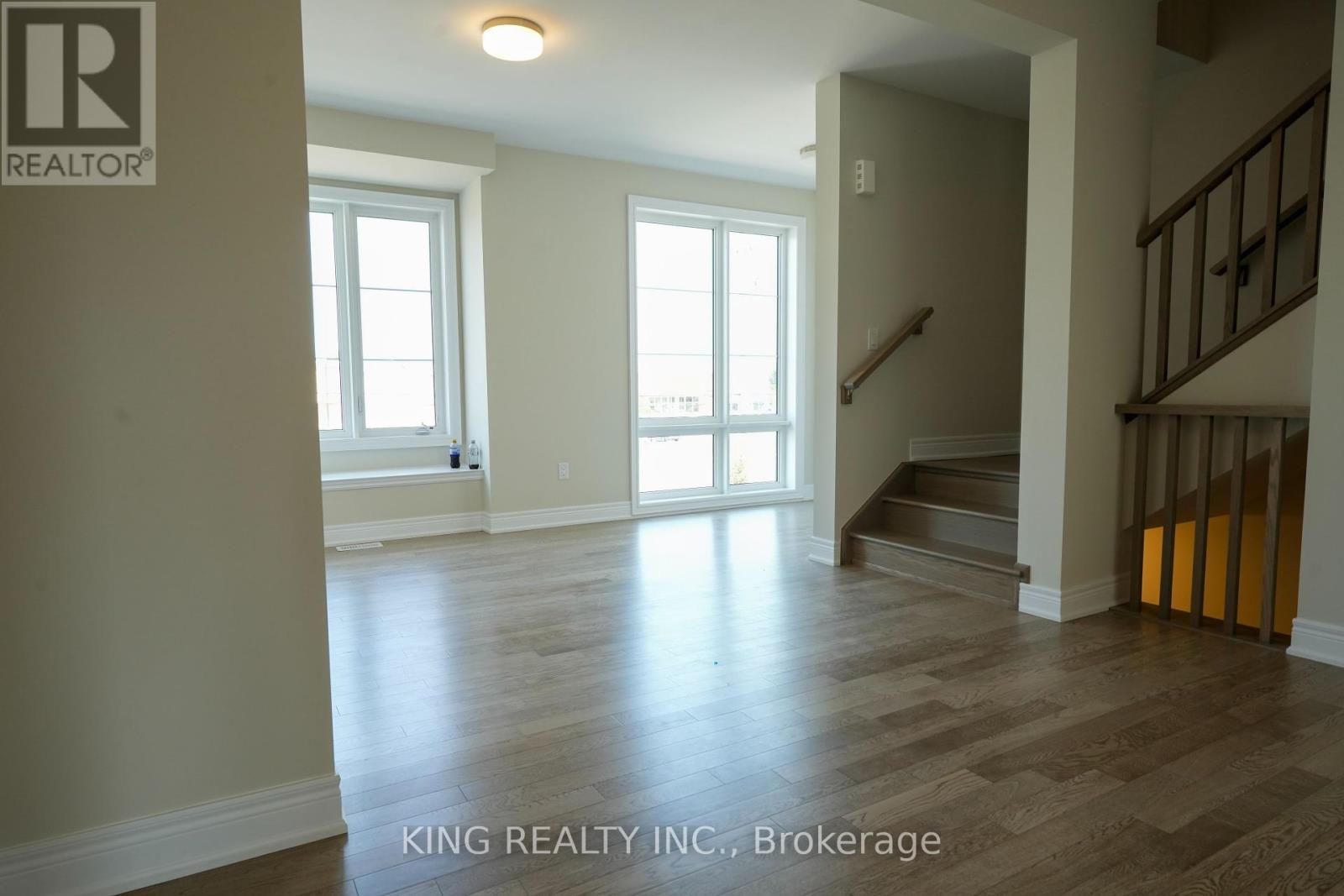Photo 18 of 52 2273 Turnberry Road, Burlington ON