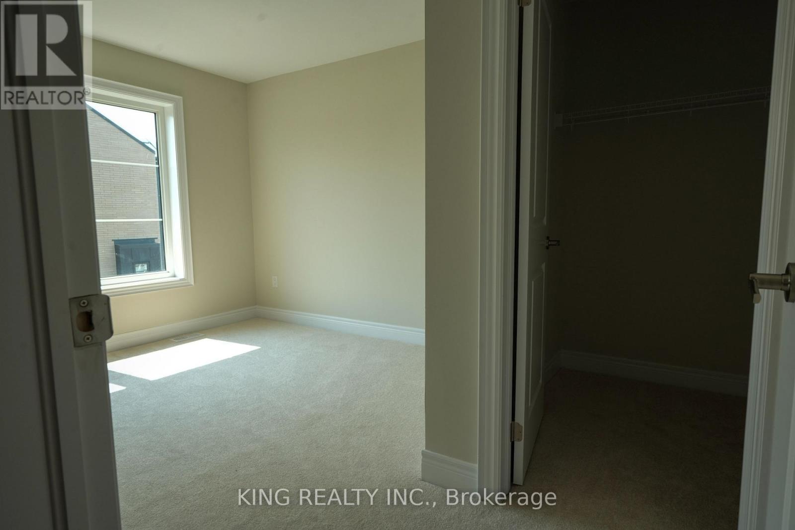 Photo 23 of 52 2273 Turnberry Road, Burlington ON