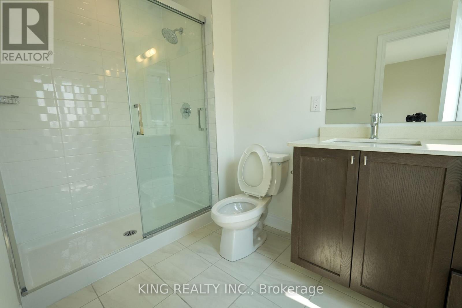 Photo 26 of 52 2273 Turnberry Road, Burlington ON