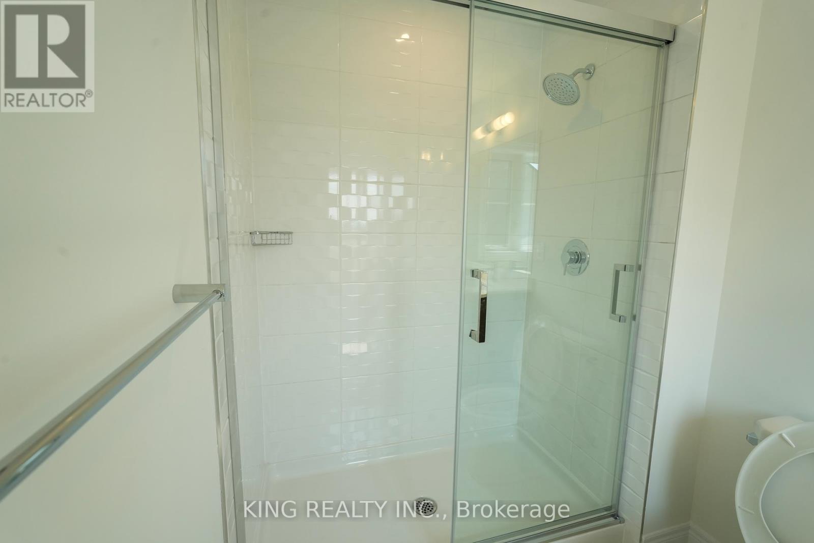 Photo 27 of 52 2273 Turnberry Road, Burlington ON