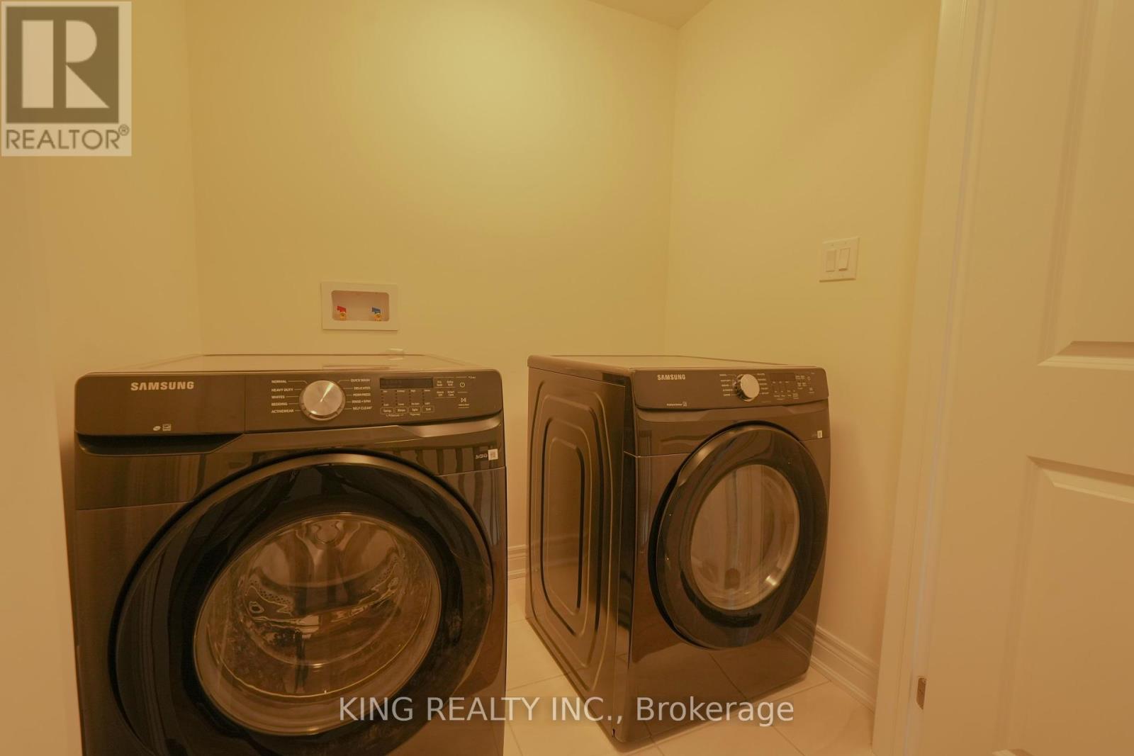 Photo 31 of 52 2273 Turnberry Road, Burlington ON