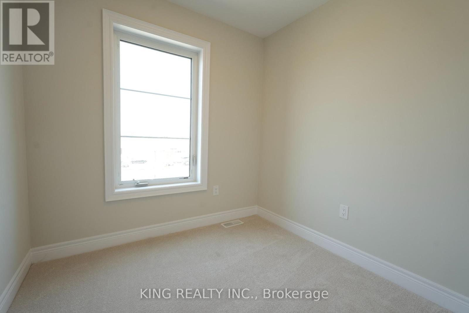 Photo 35 of 52 2273 Turnberry Road, Burlington ON