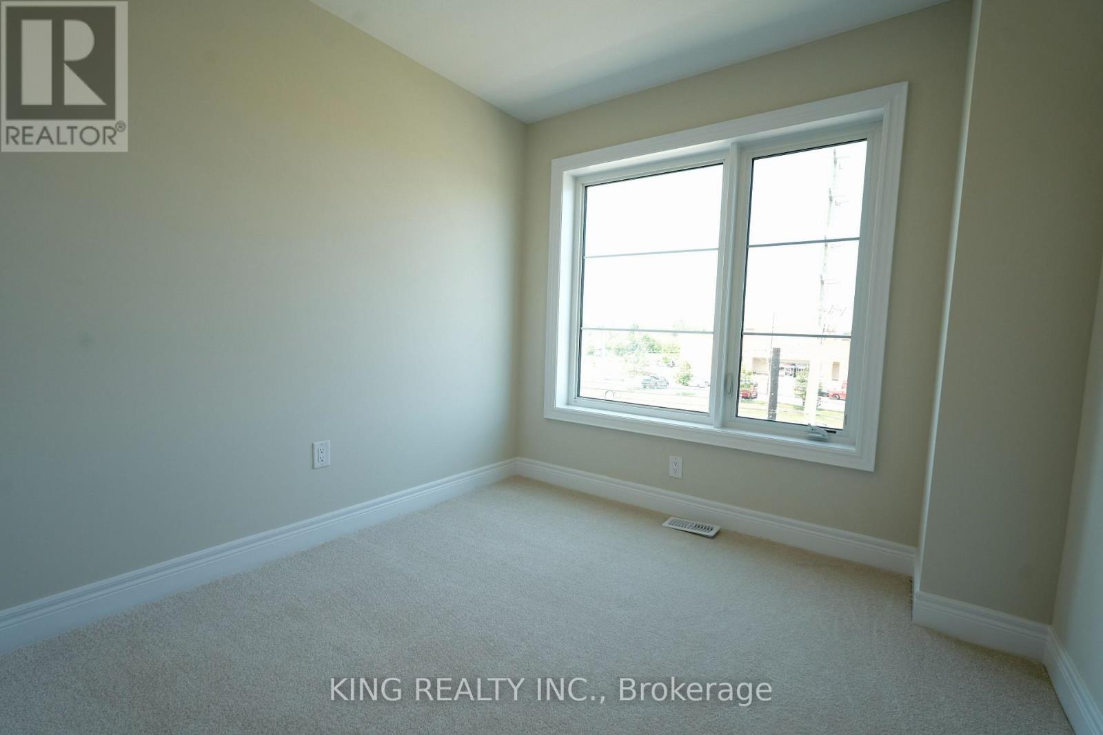 Photo 40 of 52 2273 Turnberry Road, Burlington ON