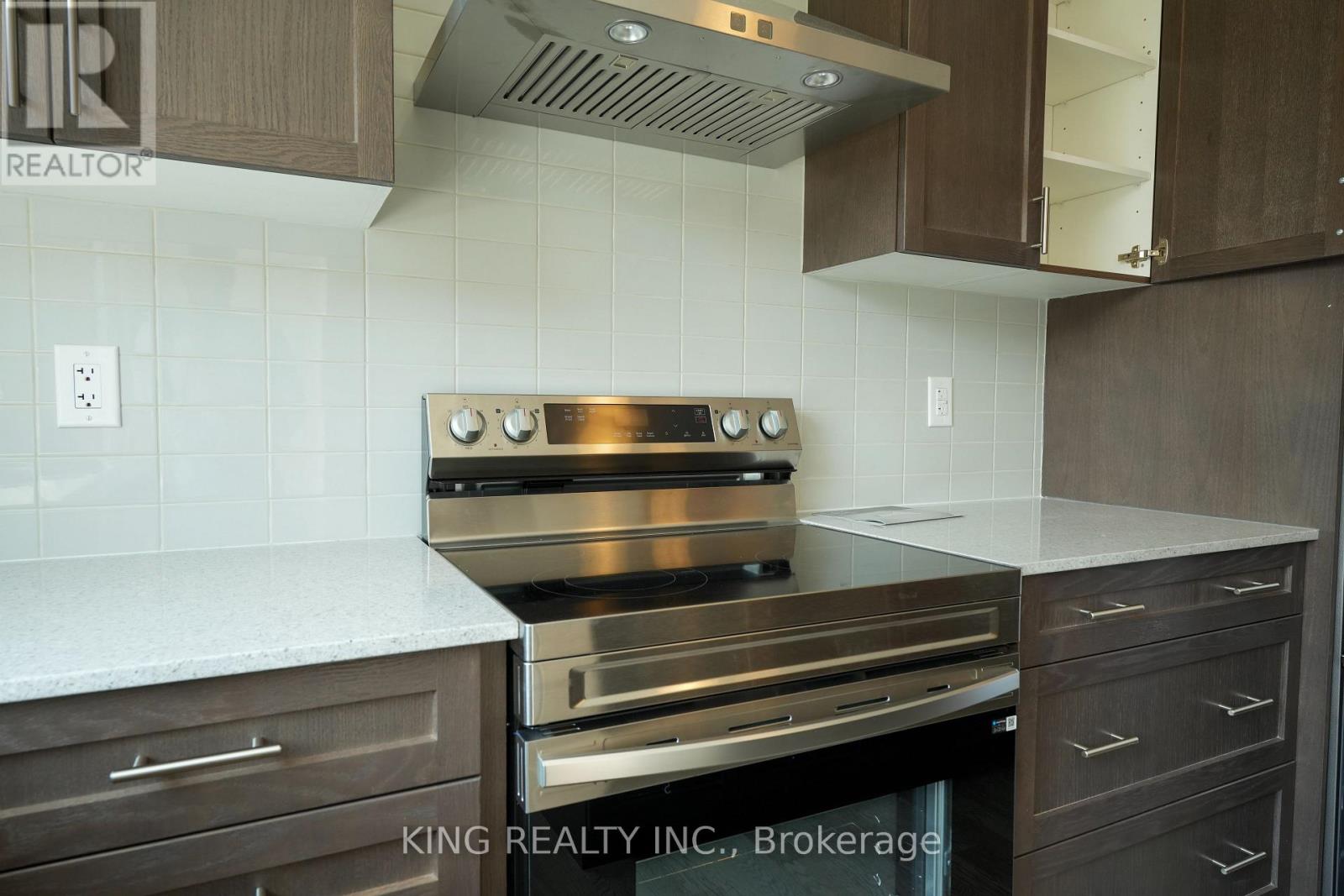 Photo 41 of 52 2273 Turnberry Road, Burlington ON
