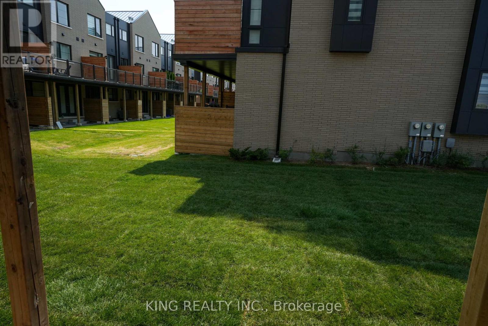 Photo 44 of 52 2273 Turnberry Road, Burlington ON