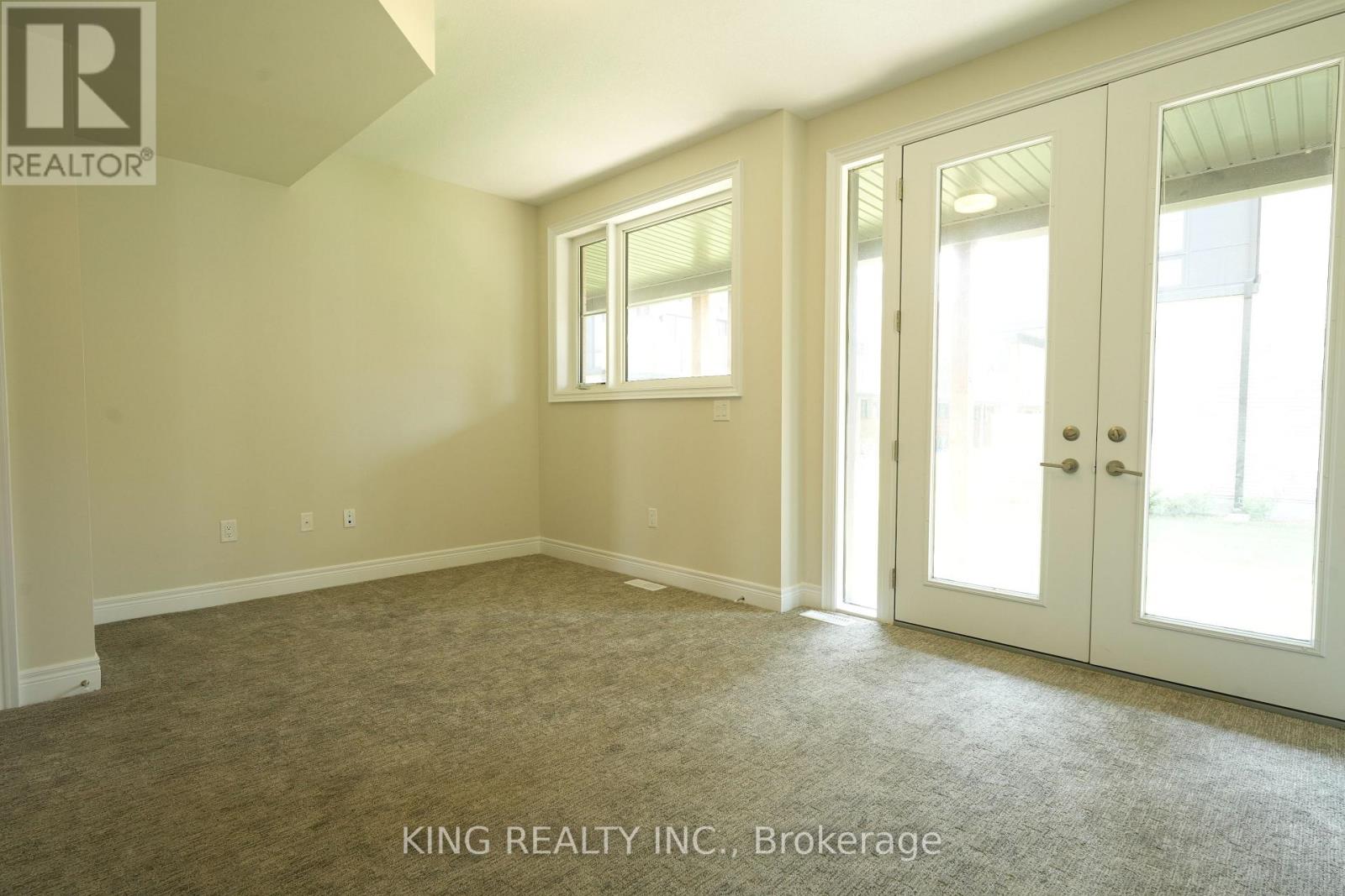 Photo 8 of 52 2273 Turnberry Road, Burlington ON